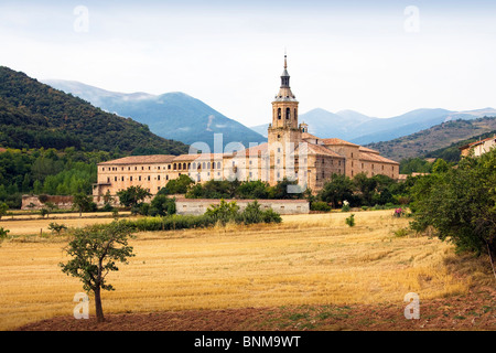 Spanien Rioja San Millan De La Cogolla Yuso Kreuzgang Welt Kulturerbe Wiese Ferien Reisen, Stockfoto