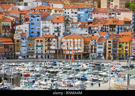 Spanien baskischen Provinzen Bermeo Hafen Port Dorf Boote Häuser Häuser Urlaub Reisen, Stockfoto