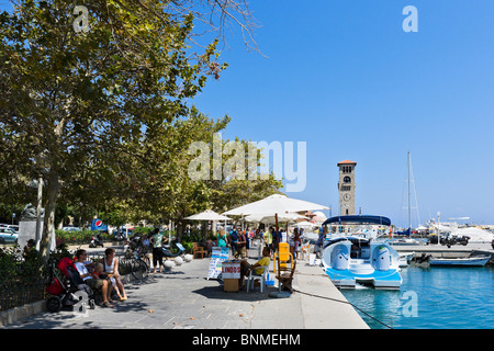 Boote in Mandraki Hafen von Rhodos Stadt, Rhodos, Griechenland Stockfoto