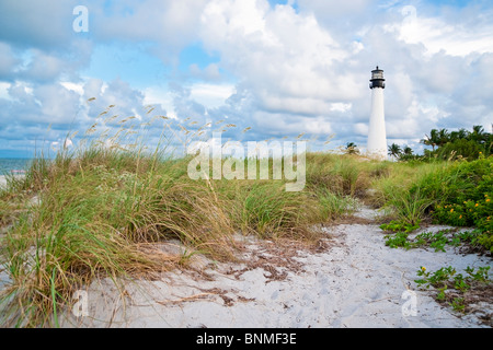 Cape Florida Lighthouse befindet sich in der Bill Baggs State Recreation Area. Key Biscayne, Florida Stockfoto