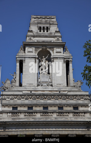 10 Trinity Square, entworfen von Sir Edwin Cooper, entstand zwischen 1915 und 1922, London, Stockfoto