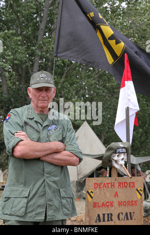 Krieg und Frieden zeigen, Juli 2010. Re-Enactment von General William Westmoreland der Airborne Division. Stockfoto