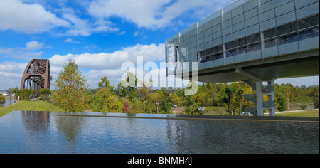 William J. Clinton Presidential Center & Park Bibliothek außen Little Rock Arkansas USA Landschaftsarchitektur Herbst park Stockfoto