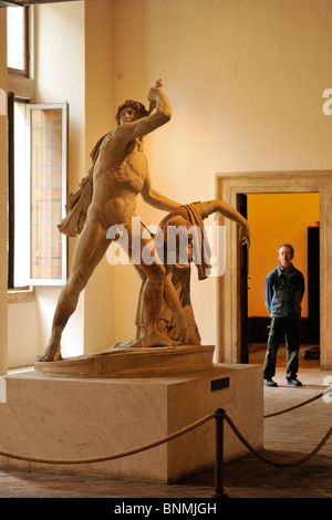 Rom. Italien. Nationales Museum von Rom. Palazzo Altemps. Galata Suicida. Galata Selbstmord. (1. Jh. v. Chr.) Stockfoto