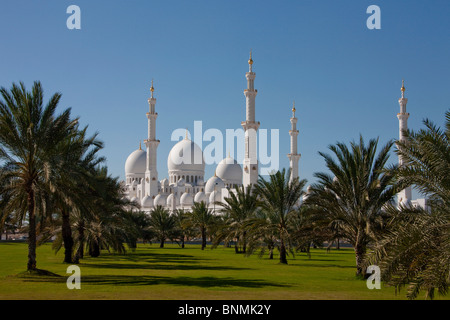 Sheikh Zayed Moschee Kuppeln Minarett Turm Turm Islam Moschee Religion Abu Dhabi UAE Vereinigte Arabische Emirate Nahost Reisen Stockfoto