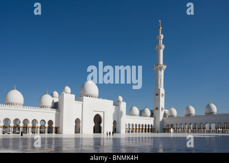 Sheikh Zayed Moschee Kuppeln Minarett Turm Turm Islam Moschee Religion Abu Dhabi UAE Vereinigte Arabische Emirate Nahost Reisen Stockfoto