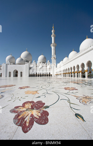 Sheikh Zayed Moschee Kuppeln Minarett Turm Turm Islam Moschee Religion Abu Dhabi UAE Vereinigte Arabische Emirate Nahost Reisen Stockfoto