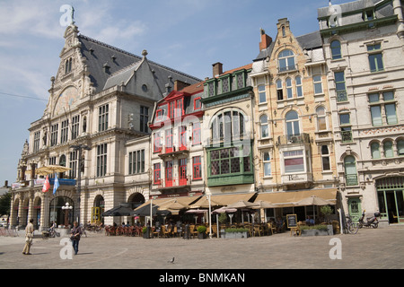 Restaurants in Gent Belgien EU-untergebracht in einem historischen Gebäude in Sant Baafsplein Groot Huis einschließlich das ehemalige Königliche Niederländische Theater Stockfoto