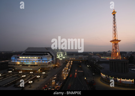 Berliner Funkturm und das Internationale Congress Center, Berlin, Deutschland Stockfoto