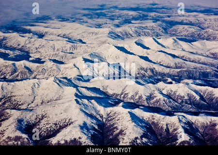 Luftaufnahme des Tanana River Valley bei Sonnenaufgang im Winter, Alaska Stockfoto