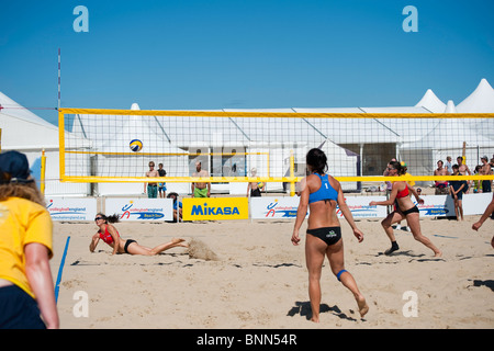 British Open Bein Volleyball England Beach Tour 2010 statt auf Sandbänken, Poole. Stockfoto