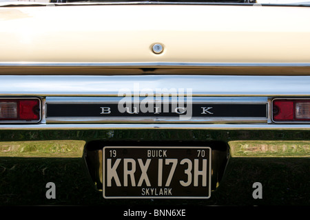 Rückseite eines gelben 1970 Buick Skylark Oldtimers Stockfoto