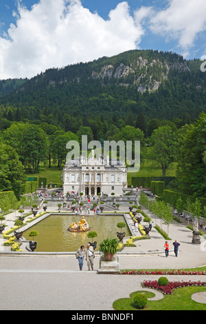 Linderhof Palace ist ein Palast in Deutschland, in der Nähe von Oberammergau im südwestlichen Bayern in der Nähe von Ettal Abbey. Stockfoto