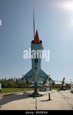 Damaskus Syrien Panorama Militärmuseum zum Gedenken an den Jom Kippur- oder Oktoberkrieg und den sechs-Tage-Krieg mit einem syrischen MIG 21-Jet und MIL Mi-8 Helicop Stockfoto