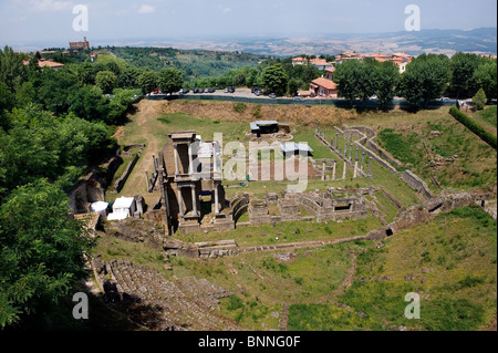 Italien. Volterra, die etruskischen Hill Top Stadt der Toskana. Ruinen des römischen Theaters. Stockfoto