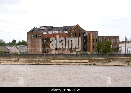 Lager am Ufer des Mississippi, New Orleans Stockfoto