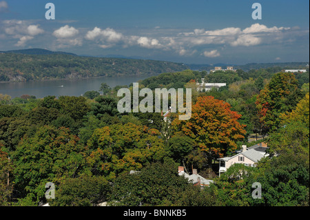 vom Hudson River Gehweg Brücke Poughkeepsie New York USA Amerika Vereinigte Staaten von Amerika Wald Stockfoto