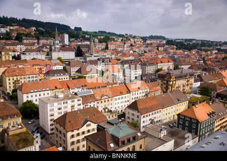 Schweiz Schweizer La Chaux de Fonds Stadt Stadt Übersicht Kanton Neuenburg Häuser Wohnungen Blick auf die Stadt Stockfoto