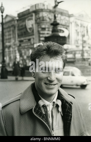 FRANK IFIELD Australisch-Englisch Sänger am Piccadilly Circus, London, 1960 Stockfoto