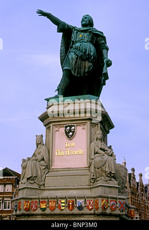 Statue von Jacob Van Artevelde, Jacob Van Artevelde, Bronze Statue, von Paul de Vigne, Vrijdagmarkt, Gent, Ostflandern Provinz, Belgien Stockfoto