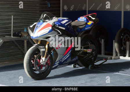 ZIC Motorrad Racing Boxengasse Stockfoto