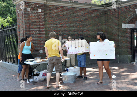 Schüler Backen Verkauf und Fundraising, Harvard University, Cambridge, Massachusetts, USA Stockfoto