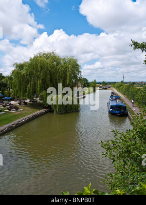 Barge Inn Seend Sperre auf der Kennet und Avon Canal Wiltshire UK Stockfoto