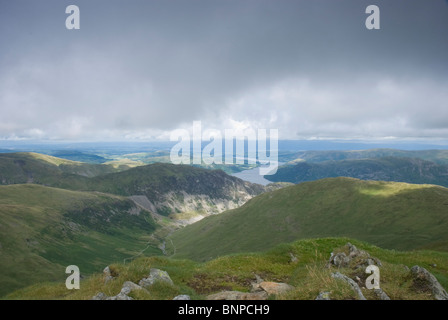 Blick in Richtung Ullswater ab Catstycam, Lake District, Cumbria Stockfoto