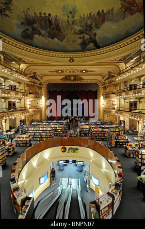 Innere des Ateneo Buchhandlung Interieur, eine erstaunliche Buchhandlung ist untergebracht in einem ehemaligen Theater in Buenos Aires, Argentinien. Stockfoto