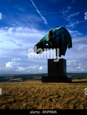 Nic Fiddian-Green 28 ft Pferd Kopf monumentale Statue "Artemis" befindet sich auf der Trundle (St Roche Hill), Goodwood Stockfoto