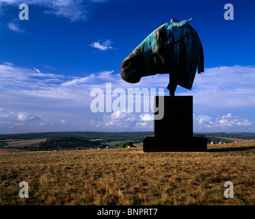 Nic Fiddian-Green 28 ft Pferd Kopf monumentale Statue "Artemis" befindet sich auf der Trundle (St Roche Hill), Goodwood Stockfoto