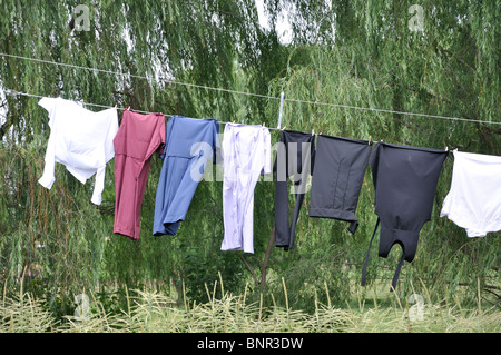Amische Wäscheständer auf Draht, Amish Country, Pennsylvania, USA Stockfoto