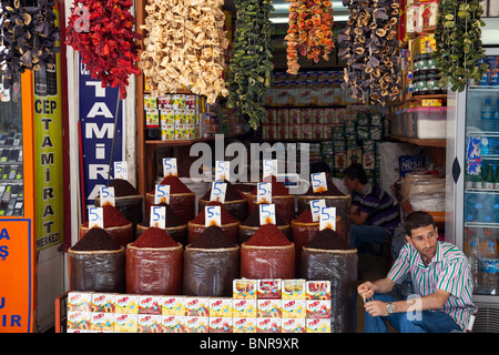 Famous zerkleinert rote Paprika auf dem Basar in Sanliurfa, Türkei Stockfoto