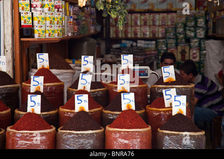 Famous zerkleinert rote Paprika auf dem Basar in Sanliurfa, Türkei Stockfoto