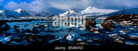 Im Winter mit Blick auf Mount schwarz, Rannoch Moor, Schottisches Hochland Stockfoto