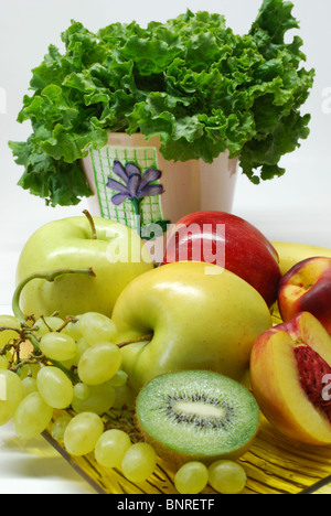 Zusammensetzung von frischem Obst und Gemüse Stockfoto