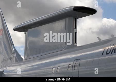 Radar auf türkische Luftwaffe Boeing Wedgetail AWACS-Flugzeuge an Farnborough International Air Show 2010 Großbritannien Stockfoto