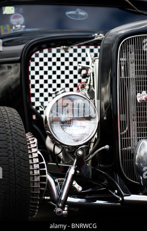 Ford Deuce Hotrod ziehen Auto auf dem Santa Pod Raceway, England Stockfoto