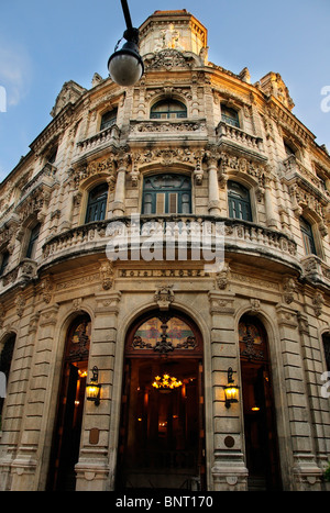 Luxuriöse Fassade aus "Raquel Hotelgebäude" in Alt-Havanna, Kuba Stockfoto