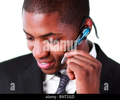 Nahaufnahme eines Unternehmers mit einem Bluetooth-Headset Stockfoto