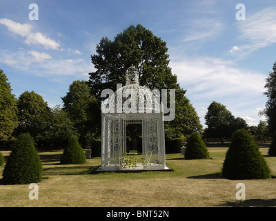 Viktorianische Pagode im Chenies Manor Haus und Garten, Chenies, Buckinghamshire, Großbritannien Stockfoto