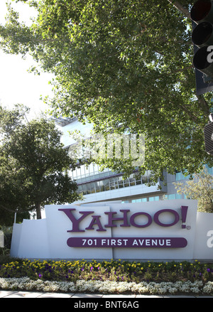 YAHOO Zeichen Büros 701 FIRST AVENUE SUNNYVALE Kalifornien USA 701 1st AVENUE 21. Juli 2010 Stockfoto