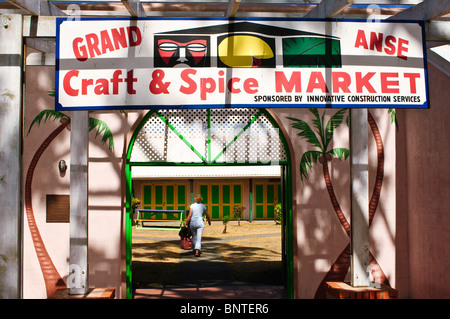 Souvenirs auf Grand Anse Craft & Spice Market, Grenada, Windward Islands, Karibik. Stockfoto