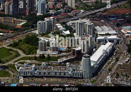 Luftaufnahme über Edison Plaza Panama City Stockfoto