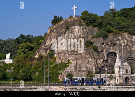 Die Höhle des Heiligen Ivan, eine Kapelle und ein Kloster, in Budapest, Ungarn Stockfoto