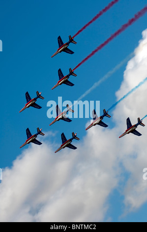 Die Patrouille de France, der französischen Air Academy anzeigen Team Dassault Alpha Jets fliegen Stockfoto