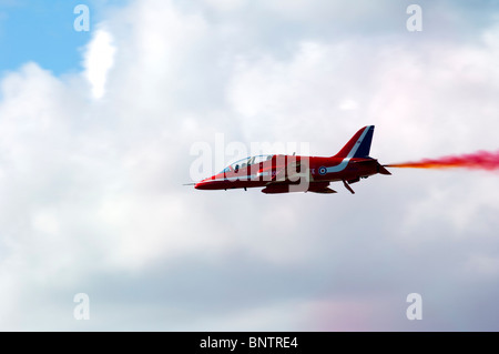 Eine Hawk T1 von der Royal Air Force display Team der Red Arrows Stockfoto