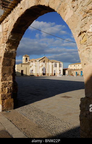 Marzamemi. Sizilien. Italien. Chiesa di San Francesco di Paola Nella Piazza Regina Margherita. Stockfoto