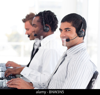 Business-Mitarbeiter in einem Callcenter Stockfoto
