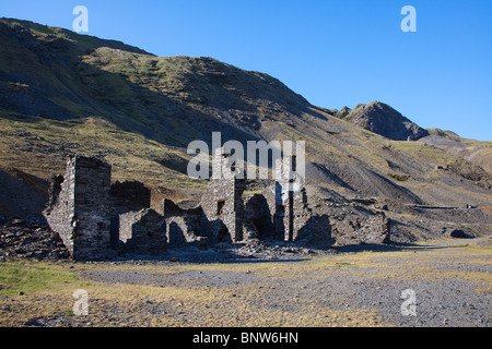 Ruiniert Gebäude in der Bergbau-bleibt bei Cwmystwyth Bleiminen Ystwyth Valley Wales UK Stockfoto